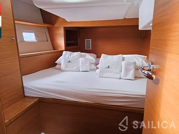 Dufour 530 - Yacht Charter Sailica