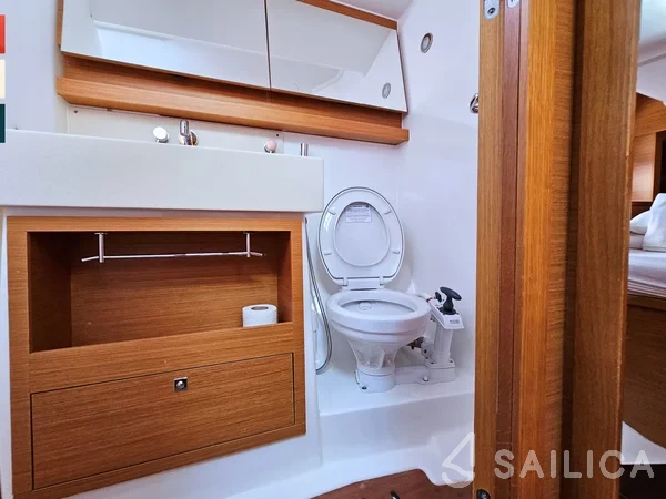 Dufour 530 - Yacht Charter Sailica