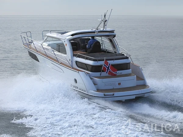 Marex 320 ACC - Yacht Charter Sailica