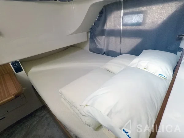 Marex 320 ACC - Yacht Charter Sailica