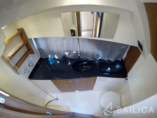 Marex 320 ACC - Yacht Charter Sailica