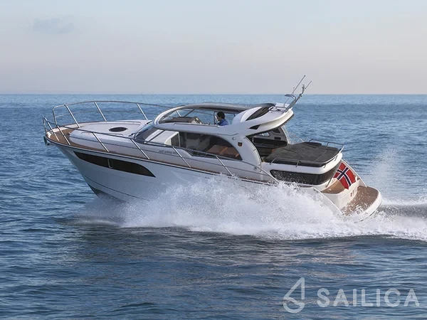 Marex 320 ACC - Yacht Charter Sailica