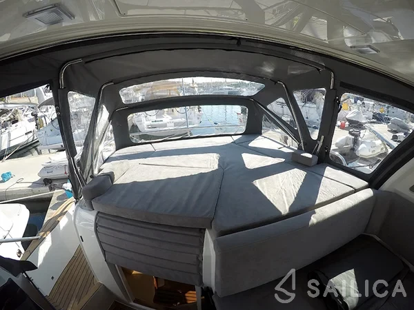 Marex 320 ACC - Yacht Charter Sailica