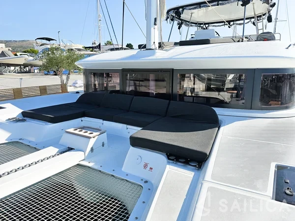 Lagoon 51 - Yacht Charter Sailica