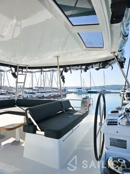 Lagoon 51 - Yacht Charter Sailica