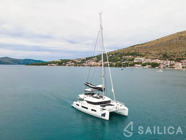 Lagoon 51 - Yacht Charter Sailica