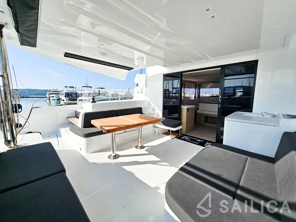 Lagoon 51 - Yacht Charter Sailica
