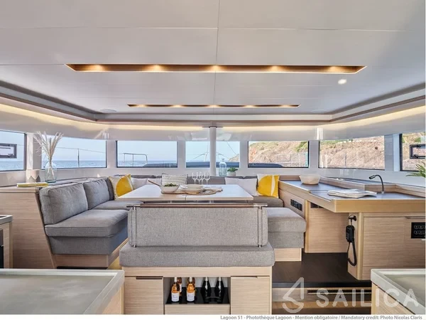 Lagoon 51 - Yacht Charter Sailica