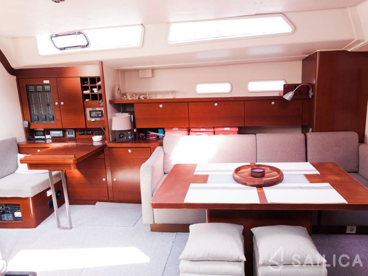 Hanse 540e - Yacht Charter Sailica