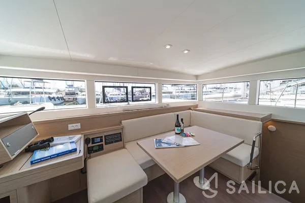 Lagoon 40 - Yacht Charter Sailica