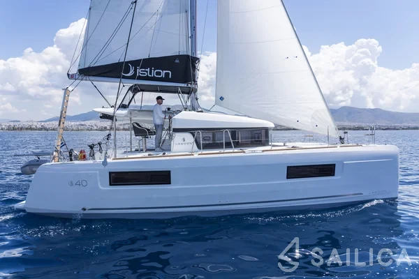Lagoon 40 - Yacht Charter Sailica