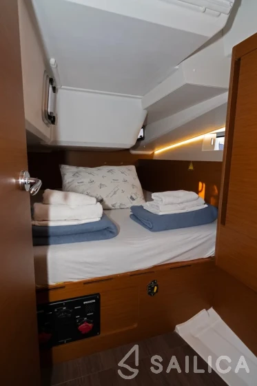 Sun Odyssey 490 - Yacht Charter Sailica