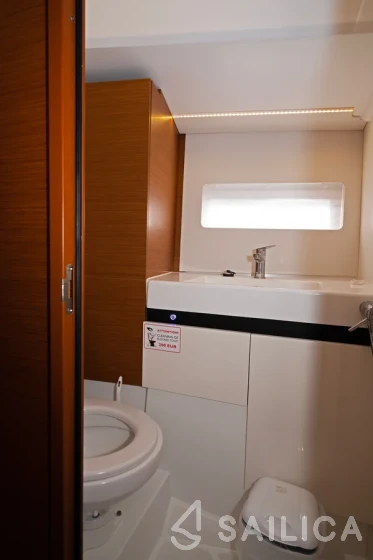 Sun Odyssey 490 - Yacht Charter Sailica