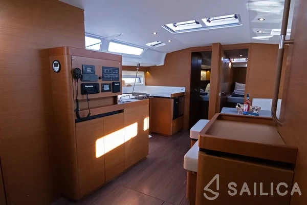 Sun Odyssey 490 - Yacht Charter Sailica