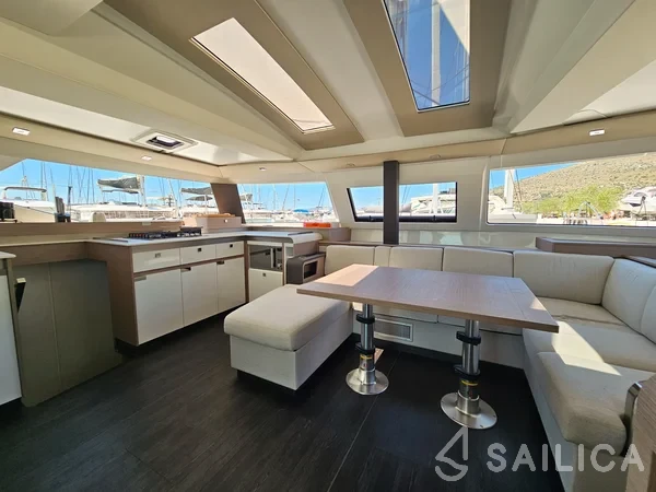 Elba 45 - Yacht Charter Sailica