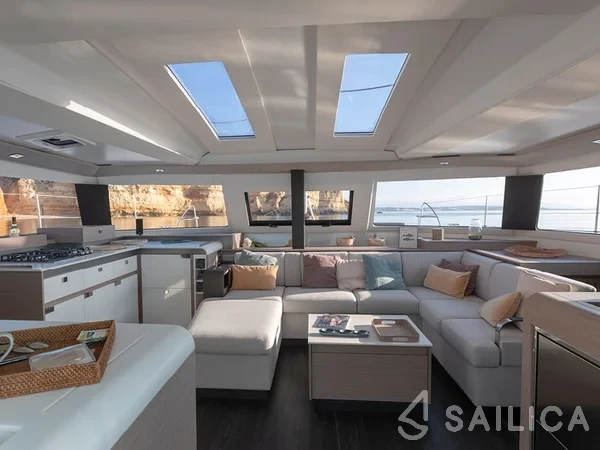 Elba 45 - Yacht Charter Sailica