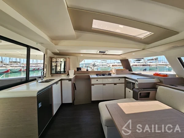 Elba 45 - Yacht Charter Sailica