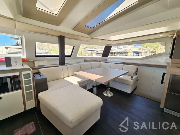 Elba 45 - Yacht Charter Sailica