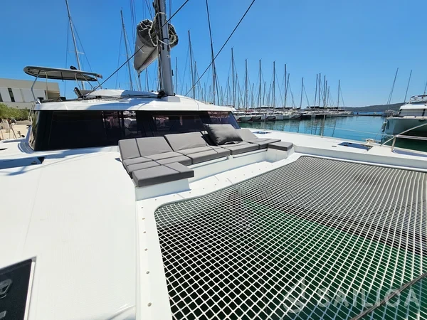 Elba 45 - Yacht Charter Sailica