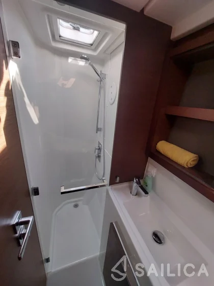 Lagoon 40 - Yacht Charter Sailica