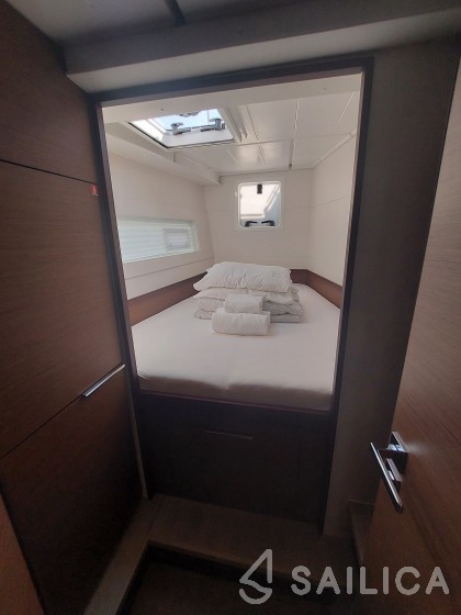 Lagoon 40 - Yacht Charter Sailica