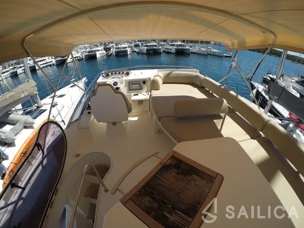 Azimut 47 - Yacht Charter Sailica