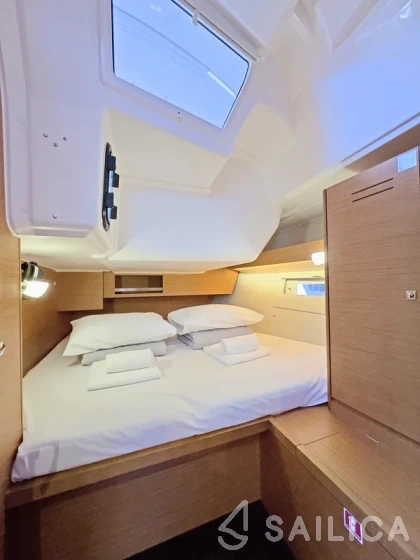 Dufour 430 - Yacht Charter Sailica