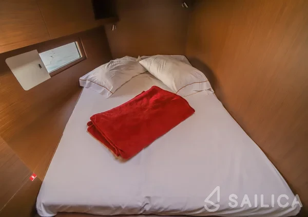 Oceanis 51.1 - Yacht Charter Sailica