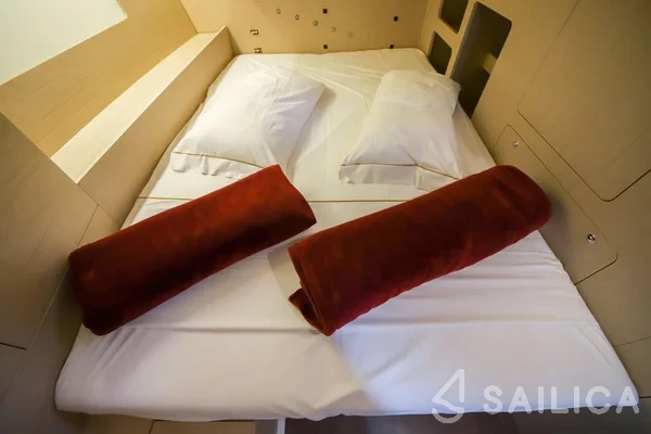 Oceanis 46.1 - Yacht Charter Sailica