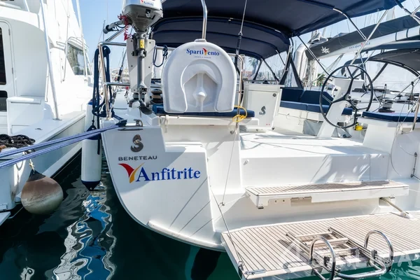 Oceanis 51.1 - Yacht Charter Sailica