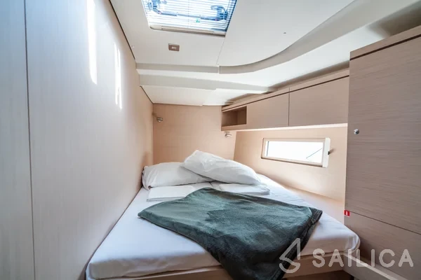 Oceanis 51.1 - Yacht Charter Sailica