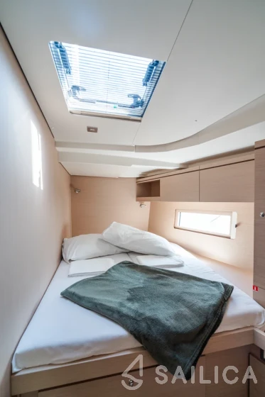 Oceanis 51.1 - Yacht Charter Sailica