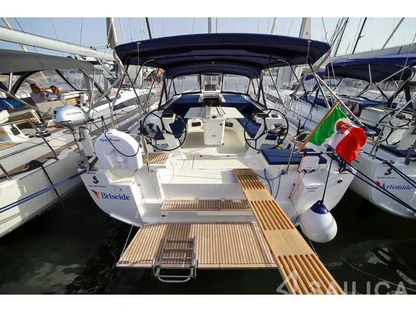 Oceanis 51.1 - Yacht Charter Sailica