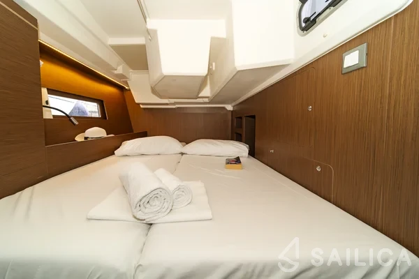 Oceanis 46.1 - Yacht Charter Sailica