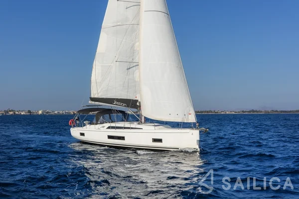Oceanis 46.1 - Yacht Charter Sailica