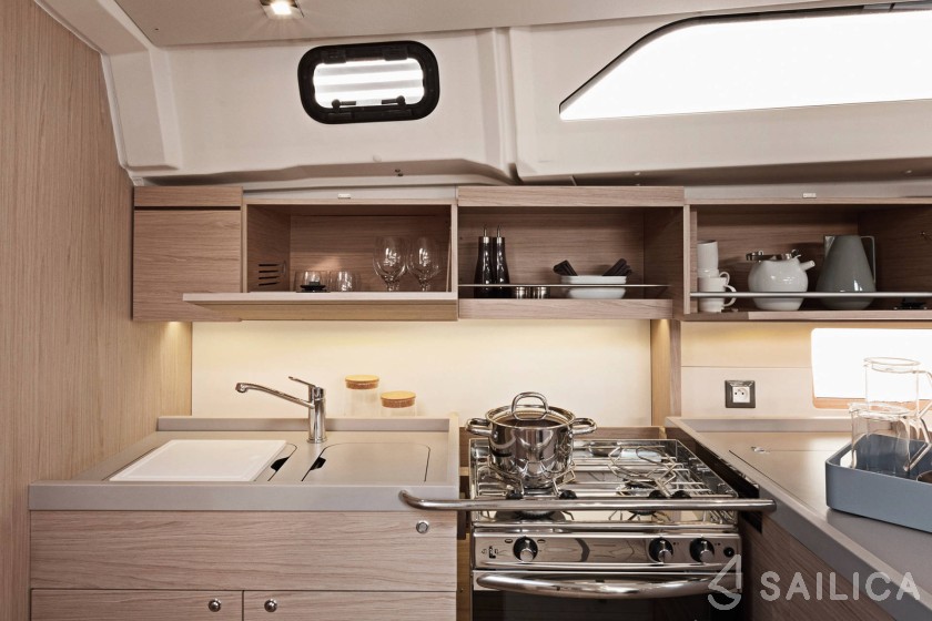 Oceanis 46.1 - Yacht Charter Sailica