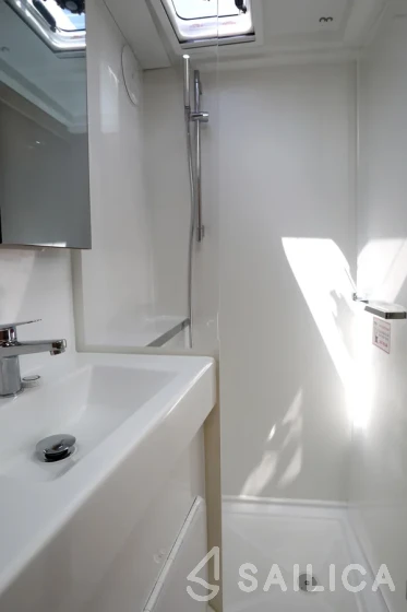 Excess 11 - Yacht Charter Sailica