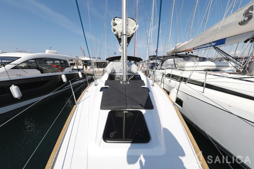 Elan Impression 40.1 - Yacht Charter Sailica