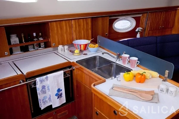 Elan 434 Impression - Yacht Charter Sailica
