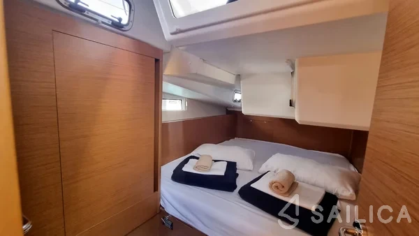 Sun Odyssey 490 - Yacht Charter Sailica