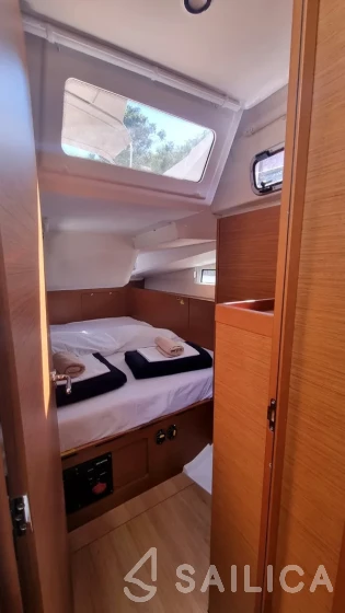 Sun Odyssey 490 - Yacht Charter Sailica