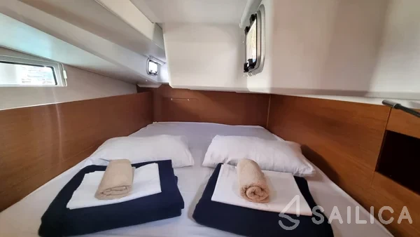 Sun Odyssey 490 - Yacht Charter Sailica