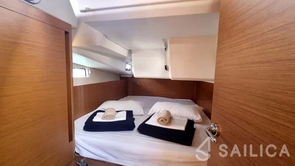 Sun Odyssey 490 - Yacht Charter Sailica