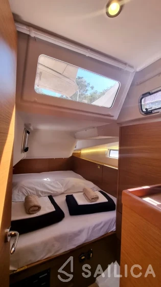 Sun Odyssey 490 - Yacht Charter Sailica
