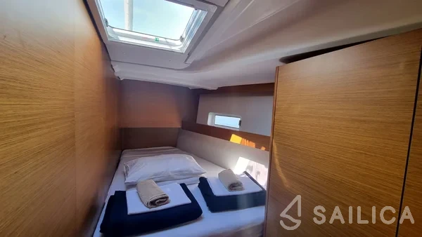 Sun Odyssey 490 - Yacht Charter Sailica
