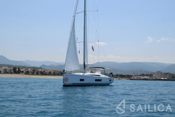 Oceanis 46.1 - Yacht Charter Sailica