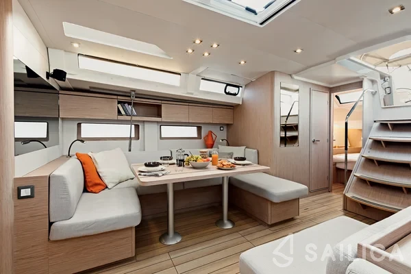 Oceanis 51.1 - Yacht Charter Sailica