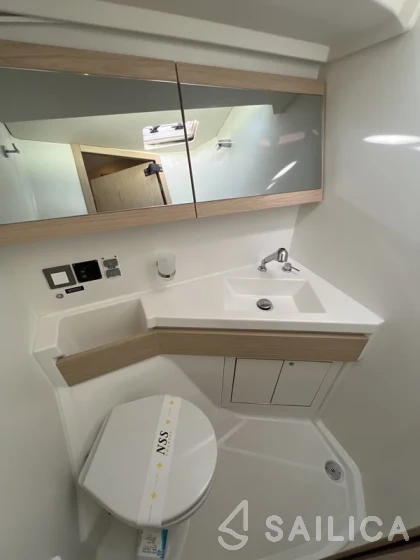 Oceanis 46.1 - Yacht Charter Sailica