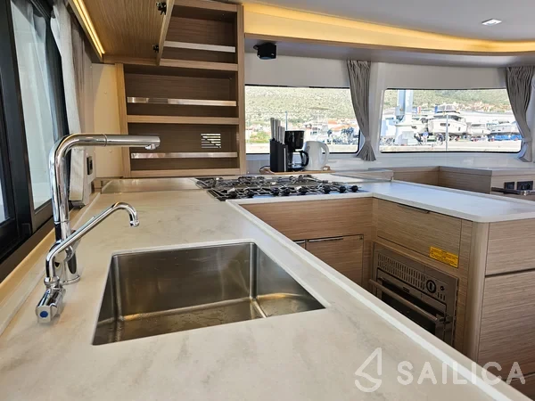 Lagoon 46  - Yacht Charter Sailica