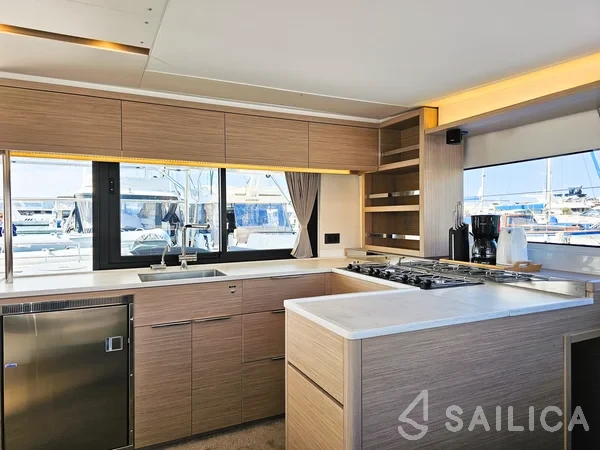 Lagoon 46  - Yacht Charter Sailica